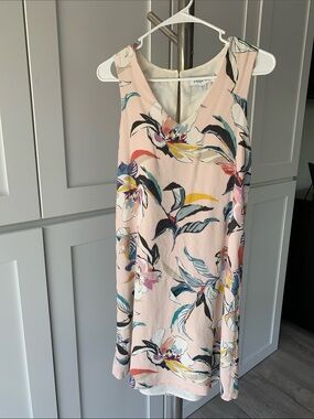 Amour Vert Blush Pink Floral V-Neck Midi Dress, Size S.